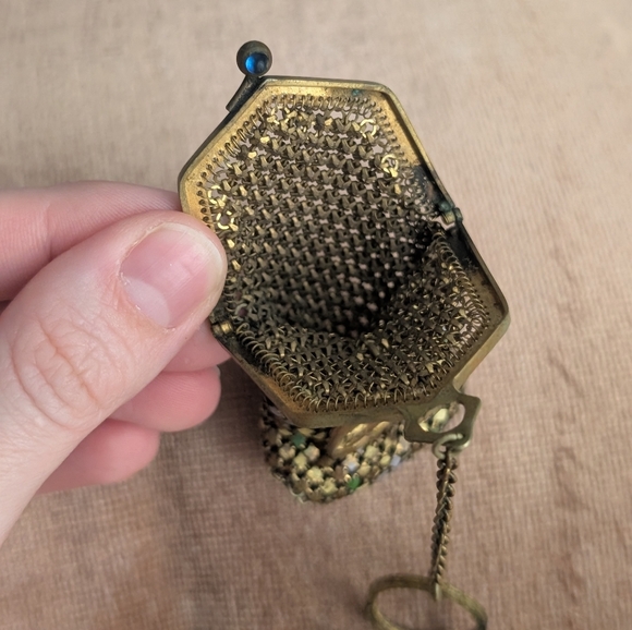 1920's Enamel Mini Metal Mesh Flapper Coin Purse - Picture 3 of 9